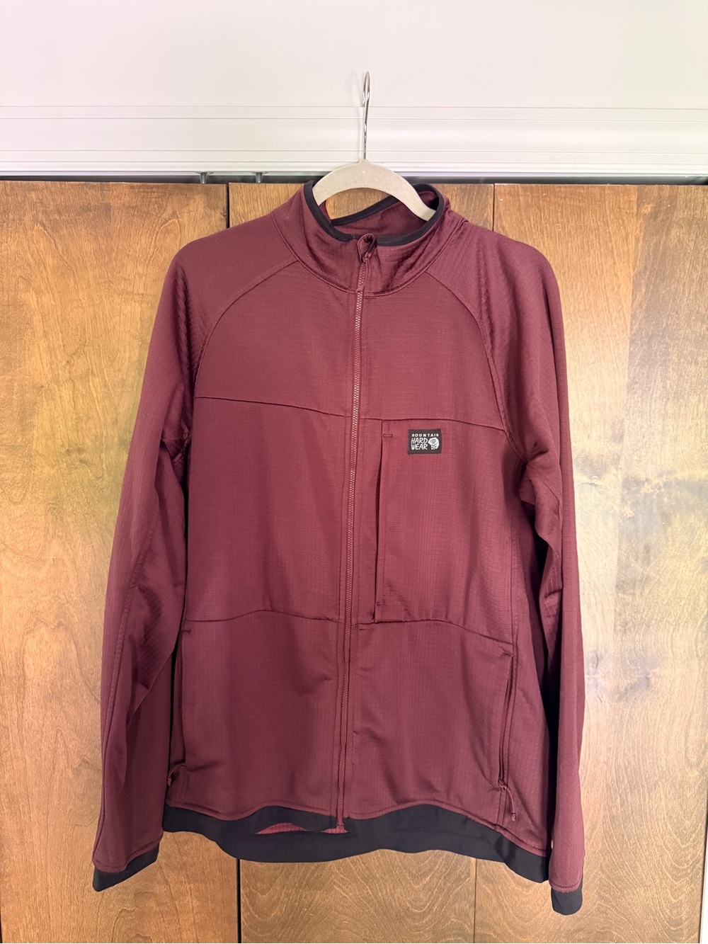 Mountain Hardwear Men’s Maroon Lightweight Full Zip Grid Jacket